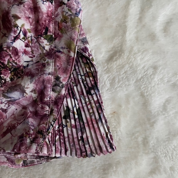 Lululemon Play Off The Pleats Skirt Color Blossom Spritz Multi Pink Chalk - Picture 15 of 16